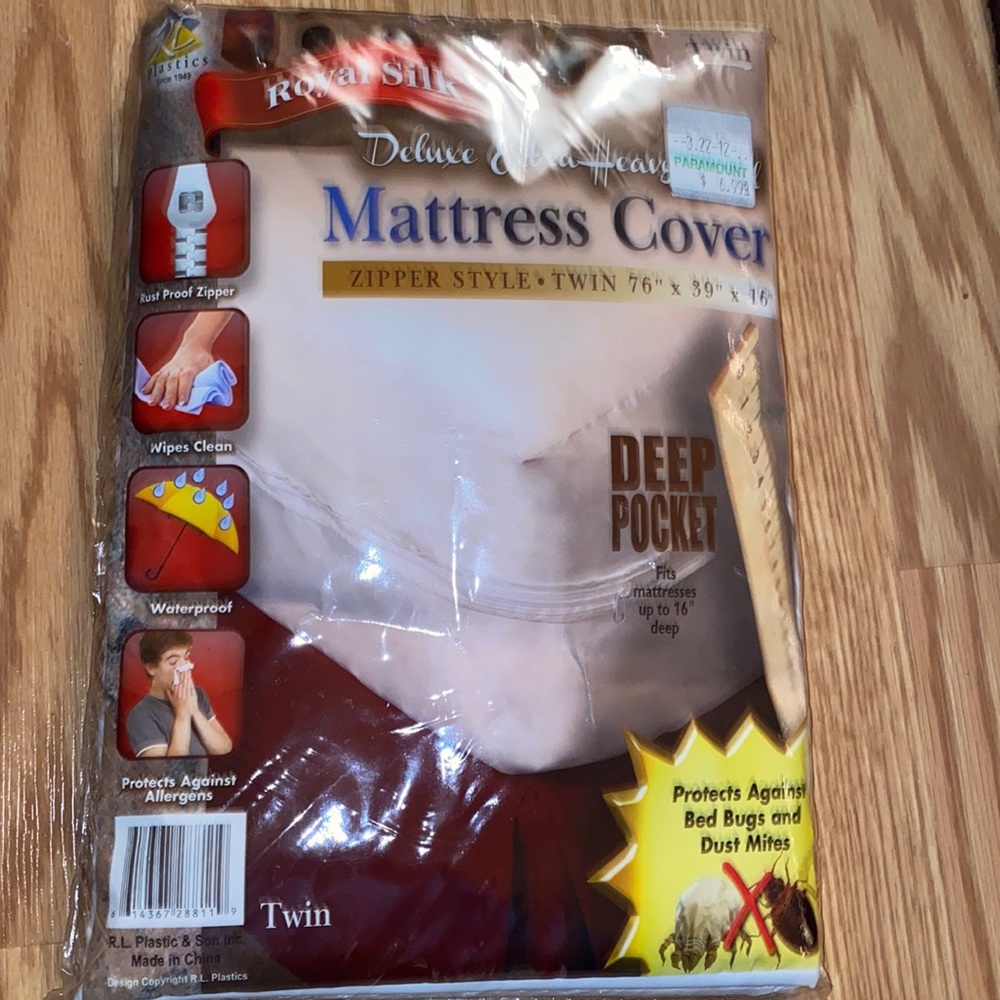 Mattress cover twin size